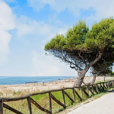 With Pool Access And Terrace Apartmán Bibione
